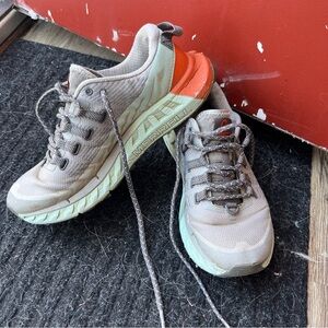 Merrell Women's Agility Peak 4 trail running shoes - size 7